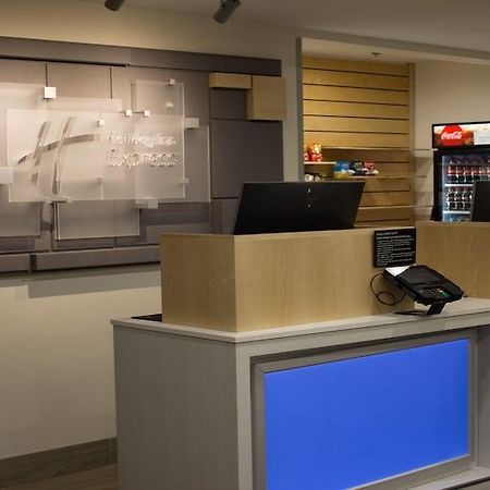 Holiday Inn Express Winfield - Teays Valley Hurricane Екстер'єр фото