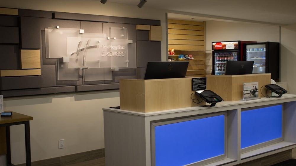 Holiday Inn Express Winfield - Teays Valley Hurricane Екстер'єр фото