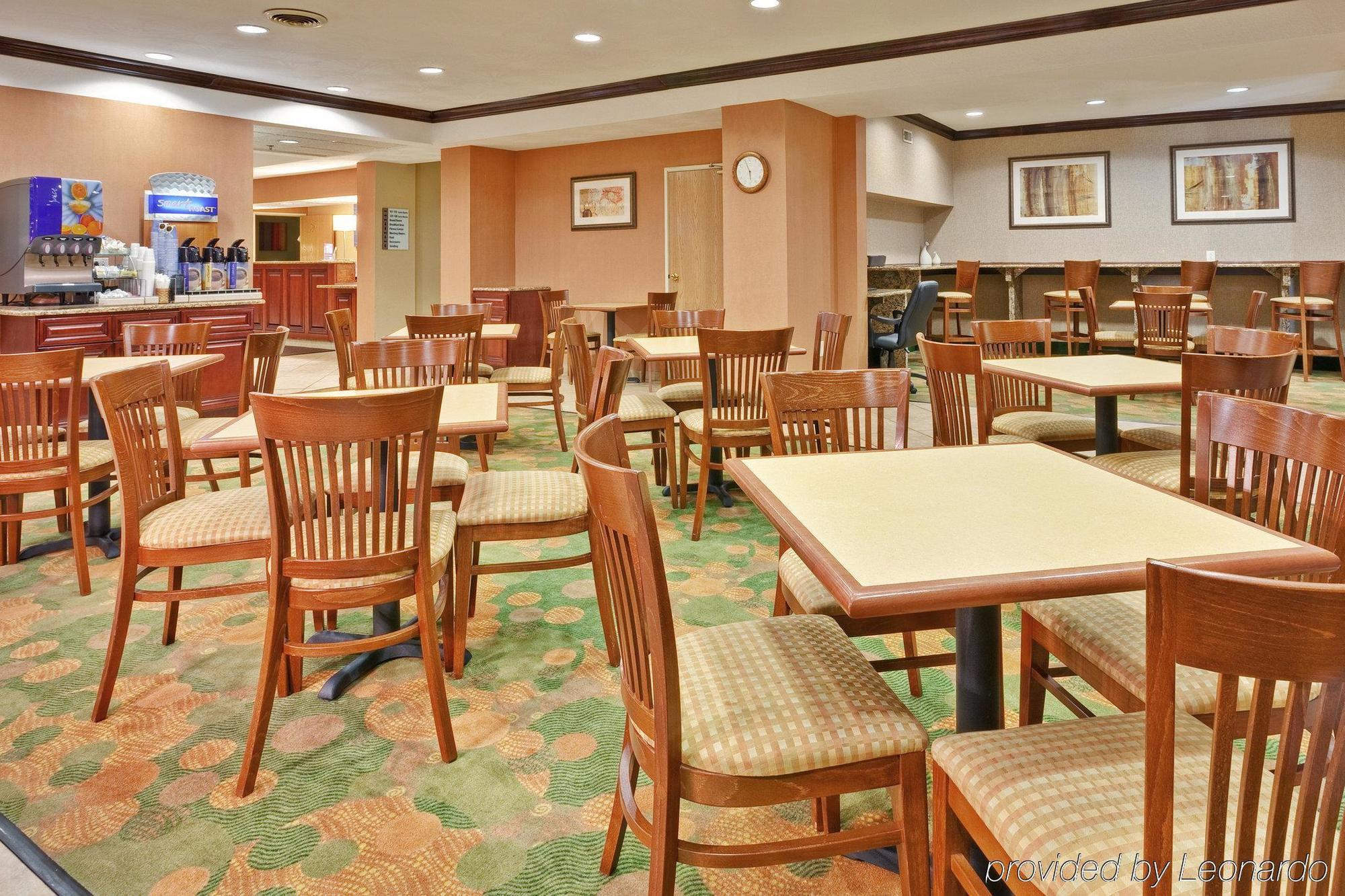 Holiday Inn Express Winfield - Teays Valley Hurricane Ресторан фото