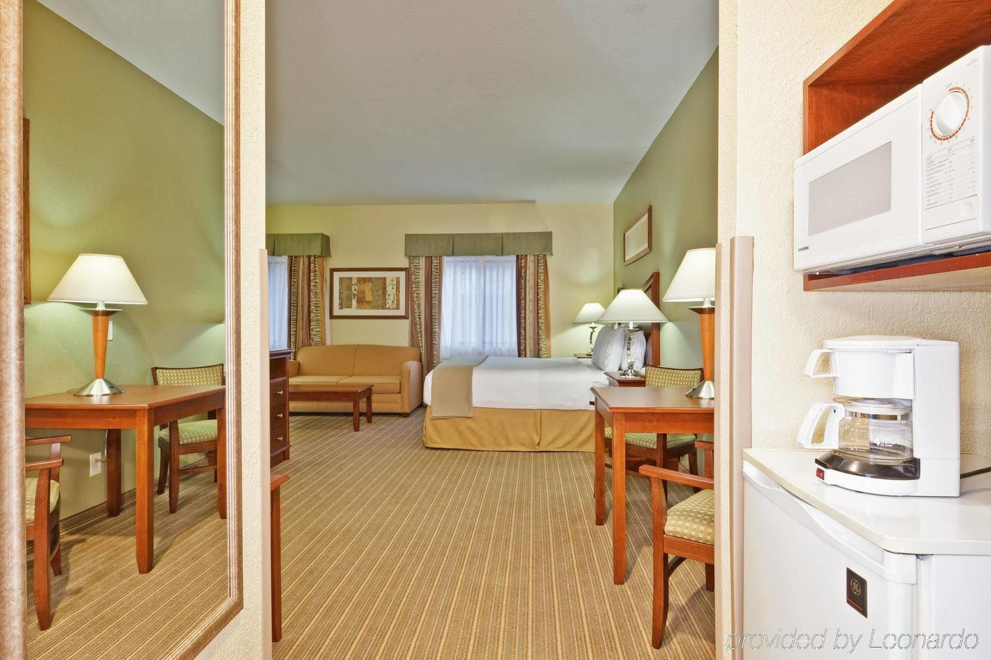 Holiday Inn Express Winfield - Teays Valley Hurricane Номер фото
